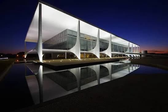 Planalto nega recebimento de presentes por assessores de Lula após mensagens de lobista