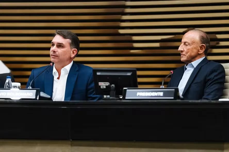 Flávio Bolsonaro retoma diálogo com empresários e setor financeiro na capital paulista