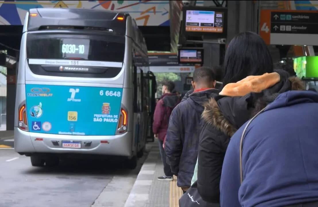 Operação mira suposta infiltração do PCC no transporte e no poder público da capital