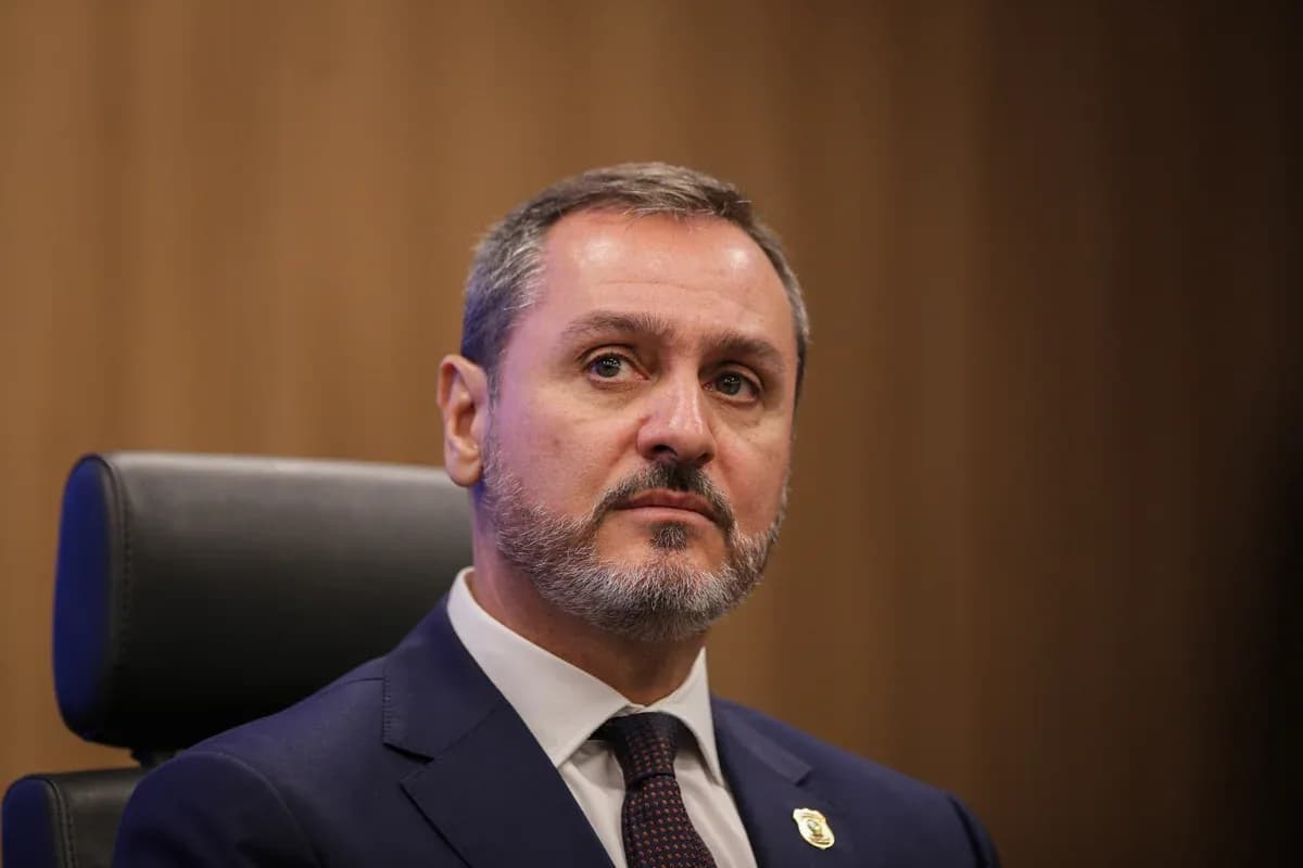 Fachin pede manifestação da PGR antes de decidir sobre afastamento do diretor da PF