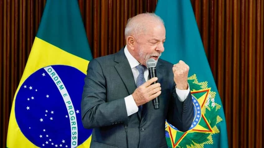 Lula descarta ceder a tarifas dos Estados Unidos e defende novos parceiros comerciais