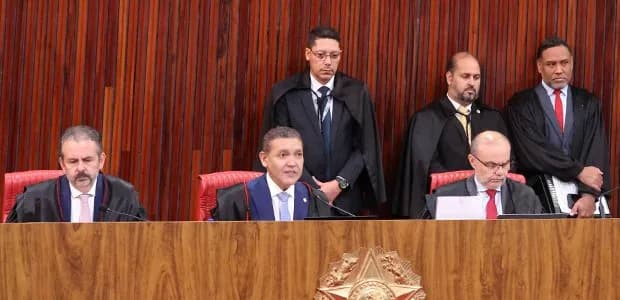 Diretor da PF e presidente do TSE discutem segurança das eleições em meio a atritos institucionais