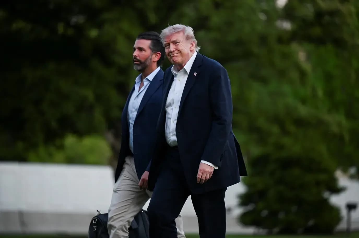 Empresa ligada a Donald Trump Jr. negocia compra de terras raras extraídas em Minas Gerais