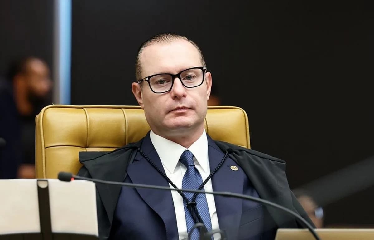 STF dá 48 horas para Anatel opinar sobre liberação de internet móvel antes da votação