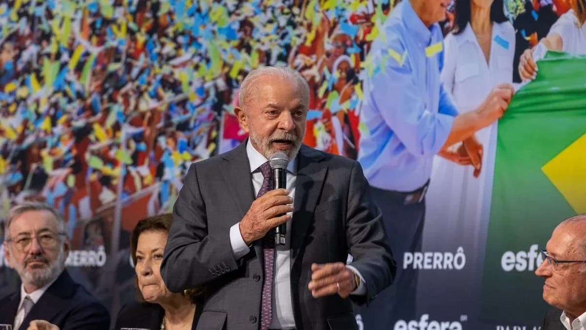 Lula critica trabalho remoto em agências reguladoras e defende controle do Estado